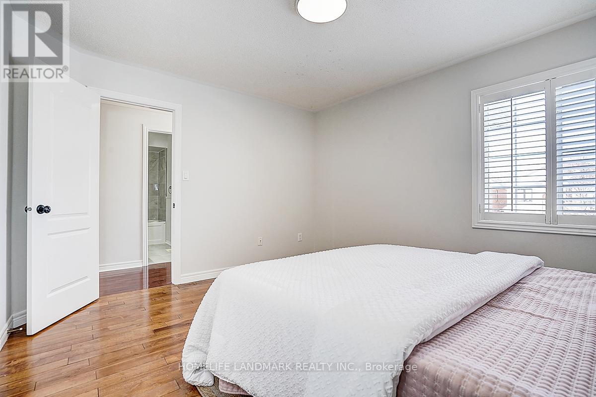 87 Castlemore Avenue, Markham, Ontario  L6C 2P7 - Photo 37 - N12791260