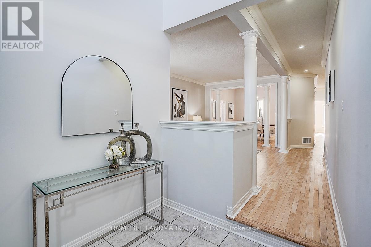 87 Castlemore Avenue, Markham, Ontario  L6C 2P7 - Photo 6 - N12791260