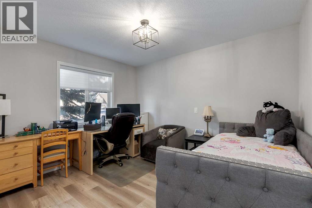 79 Discovery Ridge Park Sw, Calgary, Alberta  T3H 5G4 - Photo 21 - A2282480