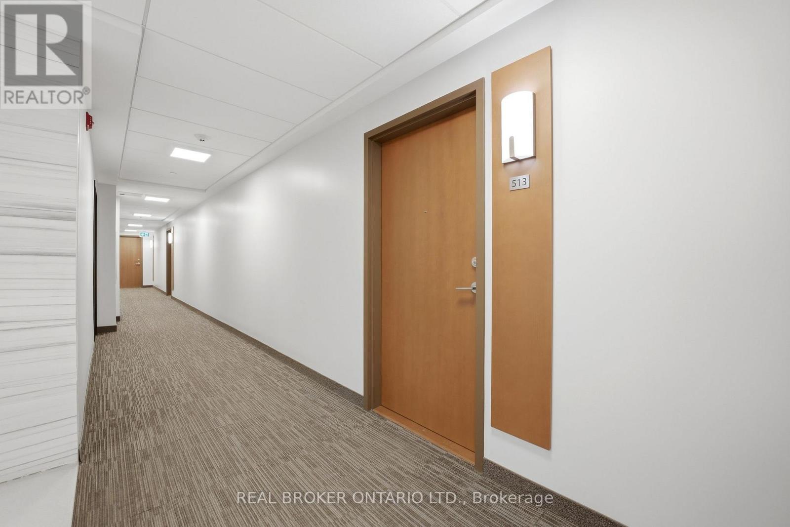 513 - 320 Plains Road E, Burlington, Ontario  L7T 0C1 - Photo 3 - W12791212