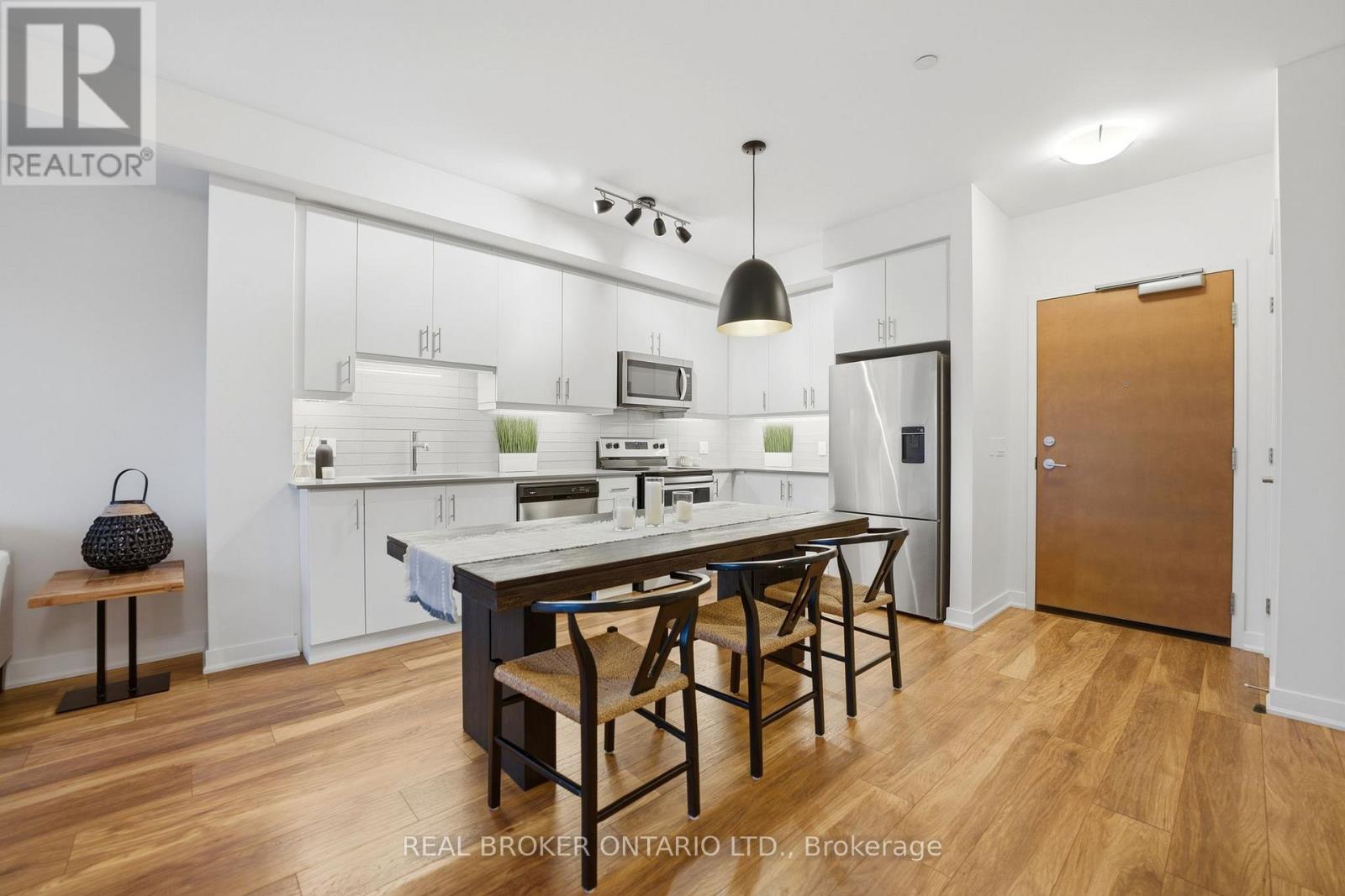 513 - 320 Plains Road E, Burlington, Ontario  L7T 0C1 - Photo 5 - W12791212