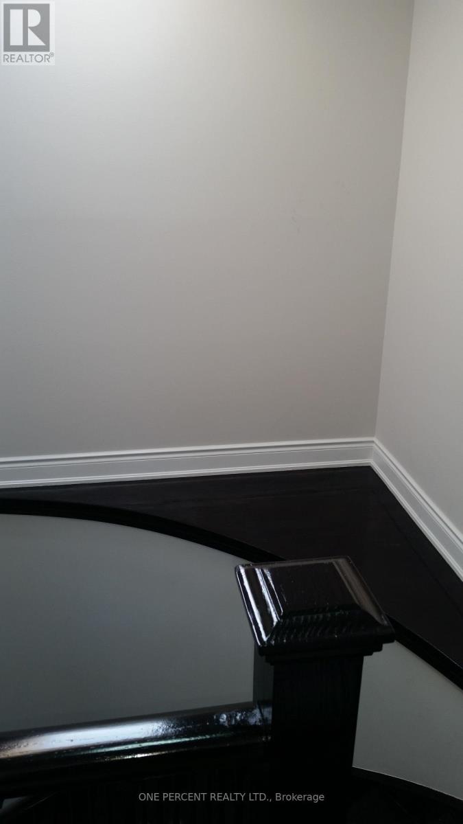 52 Timberlane Drive, Brampton, Ontario  L6Y 4B6 - Photo 14 - W12791218