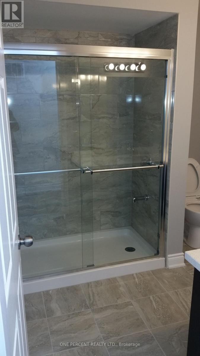 52 Timberlane Drive, Brampton, Ontario  L6Y 4B6 - Photo 3 - W12791218