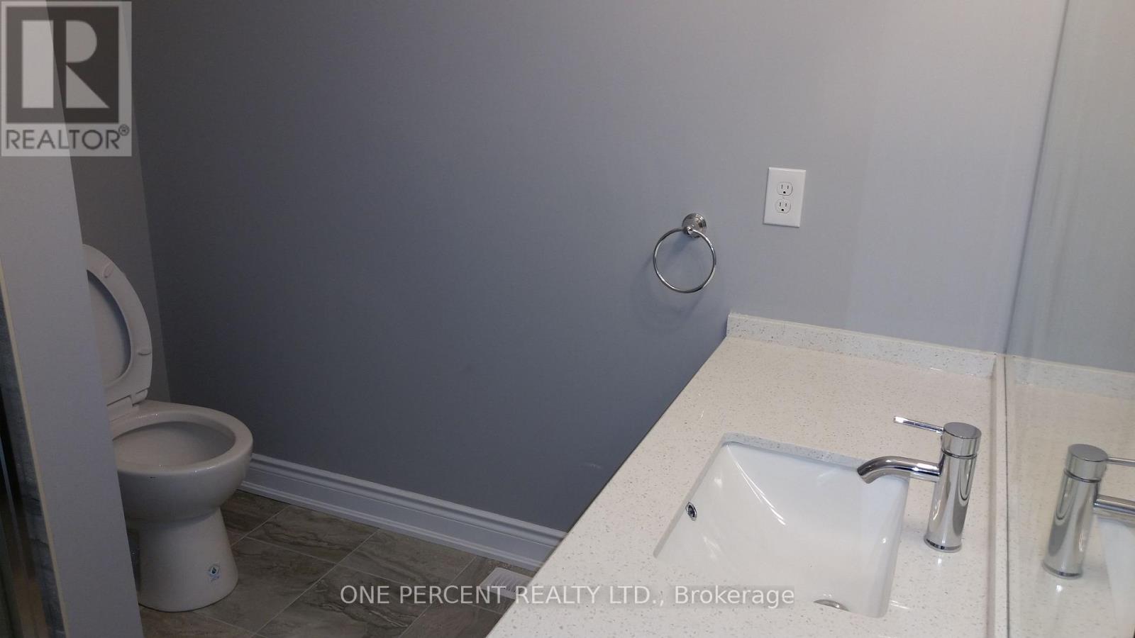 52 Timberlane Drive, Brampton, Ontario  L6Y 4B6 - Photo 4 - W12791218