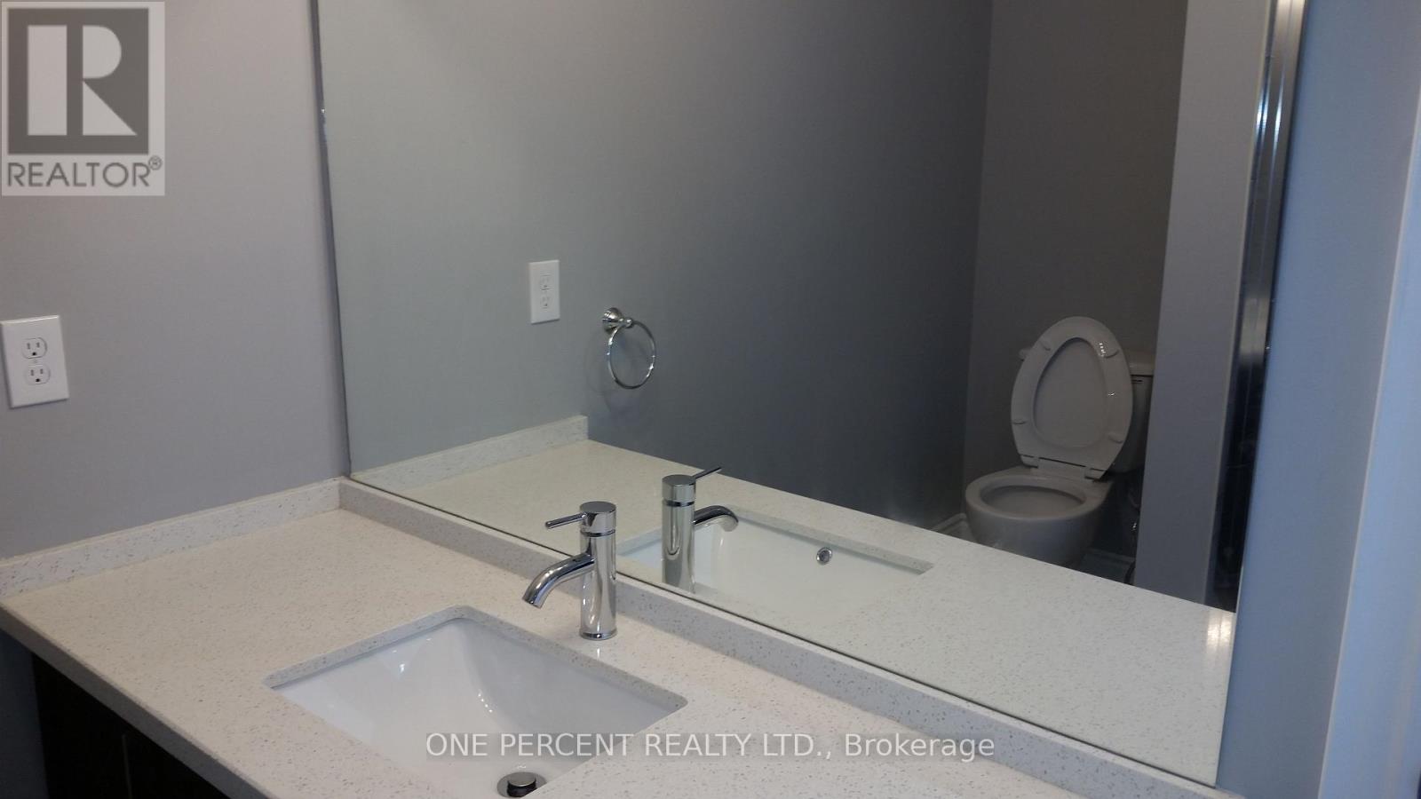 52 Timberlane Drive, Brampton, Ontario  L6Y 4B6 - Photo 5 - W12791218