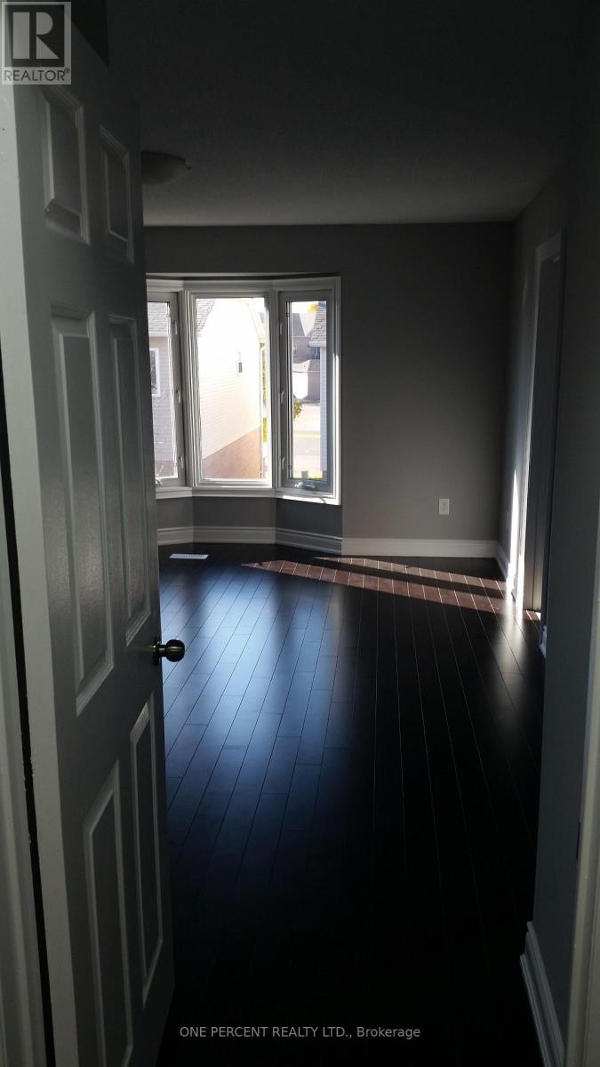 52 Timberlane Drive, Brampton, Ontario  L6Y 4B6 - Photo 6 - W12791218