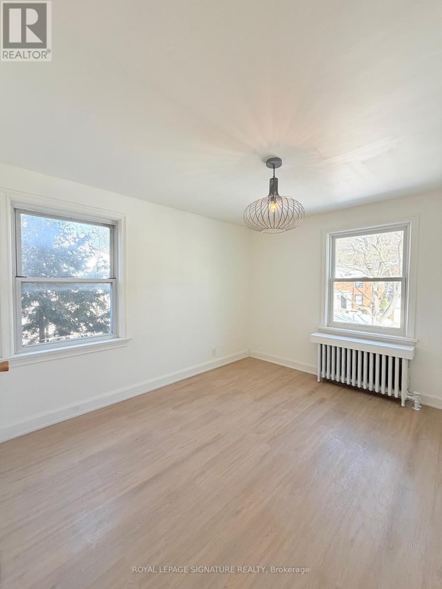 8 Bridgeview Road, Toronto, Ontario  M6S 4N1 - Photo 22 - W12791240