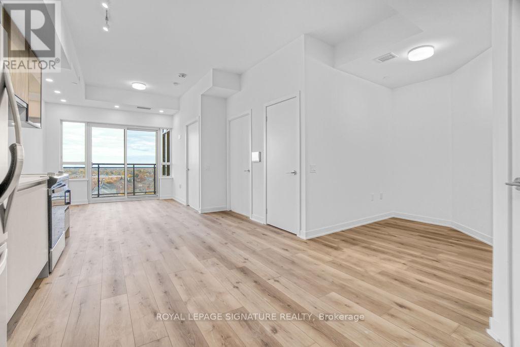 715 - 395 Dundas Street W, Oakville, Ontario  L6M 5R8 - Photo 10 - W12791250