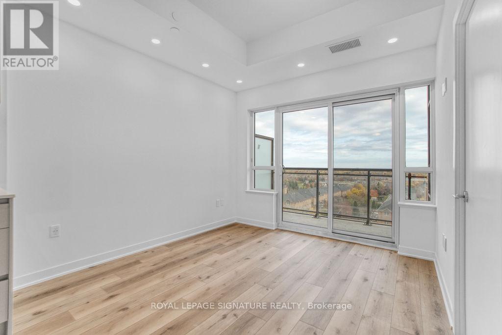 715 - 395 Dundas Street W, Oakville, Ontario  L6M 5R8 - Photo 13 - W12791250