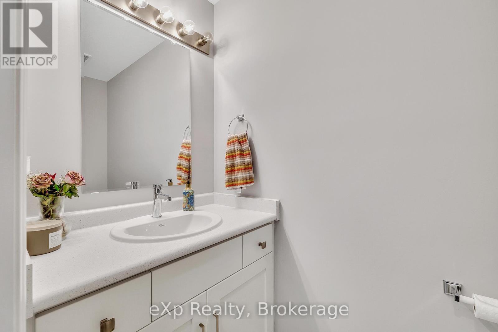 106 Lomond Lane, Kitchener, Ontario  N2R 0T6 - Photo 25 - X12791264