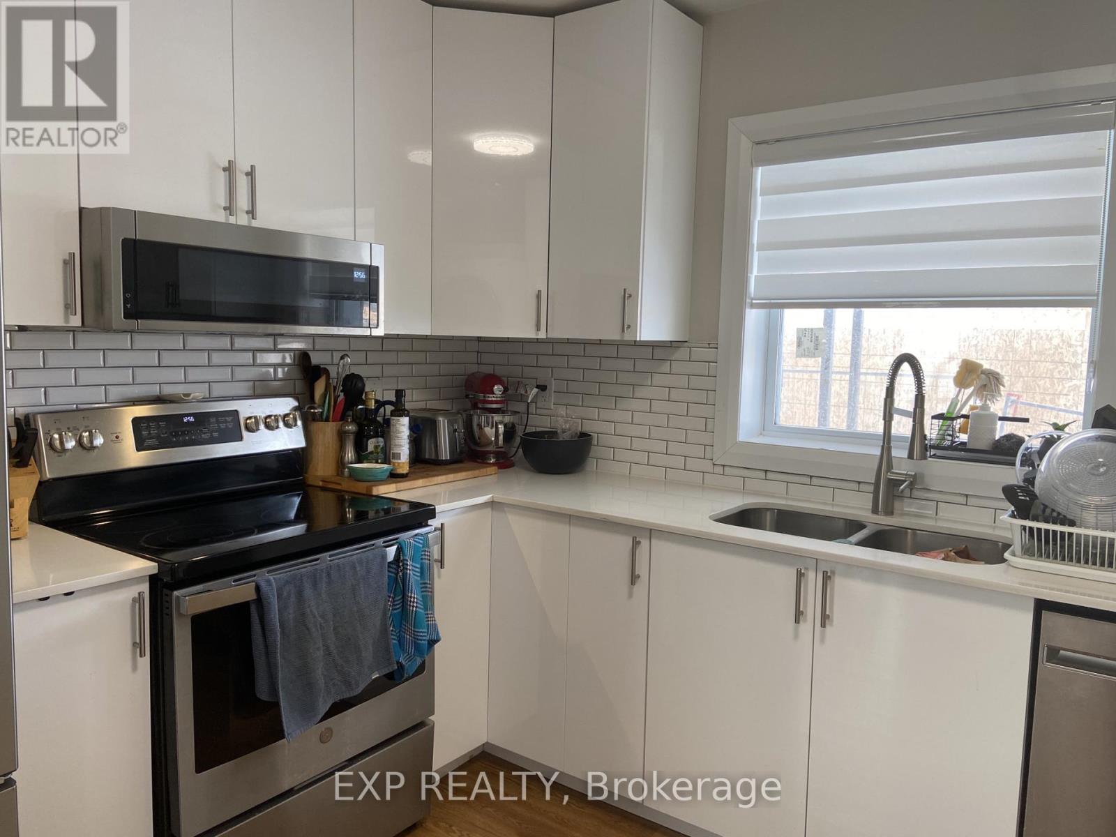 #2 - 838 St. Laurent Boulevard, Ottawa, Ontario  K1K 3A9 - Photo 6 - X12791268