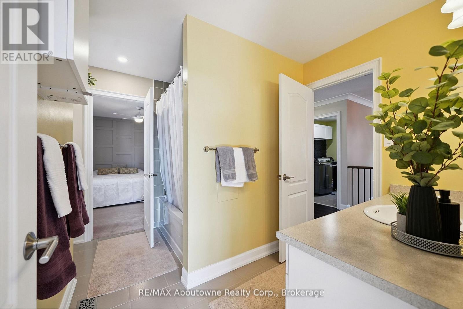 437 Jelinik Terrace, Milton, Ontario  L9T 7N2 - Photo 23 - W12791276