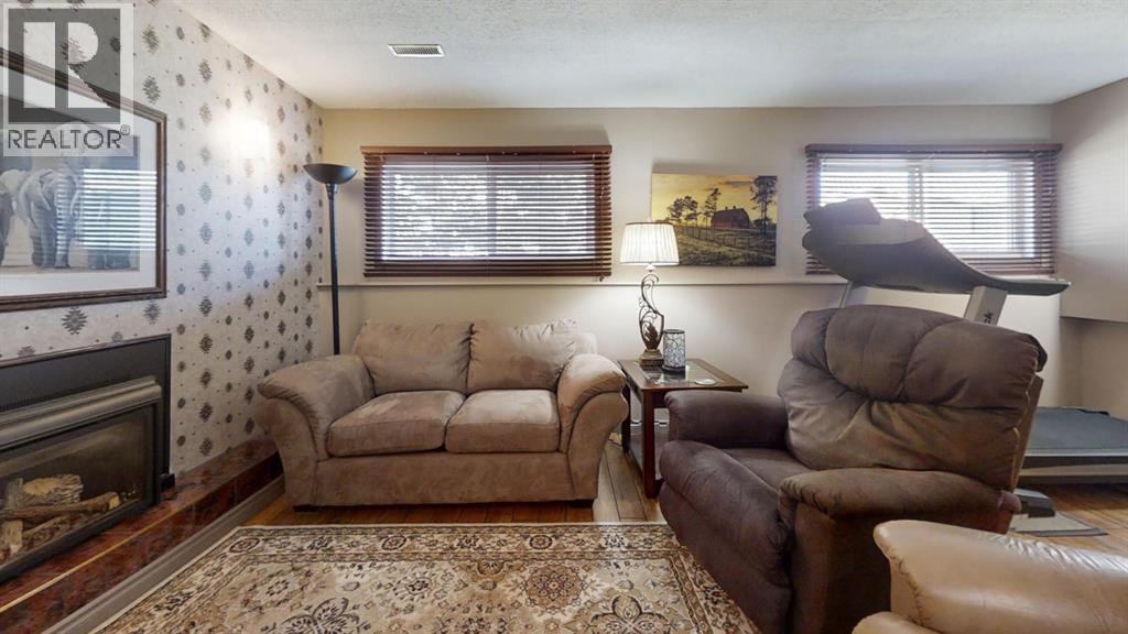 5039 4 Street W, Claresholm, Alberta  T0L 0T0 - Photo 24 - A2285700