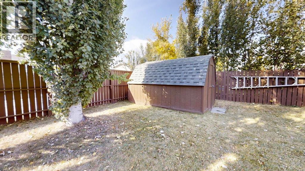 5039 4 Street W, Claresholm, Alberta  T0L 0T0 - Photo 36 - A2285700