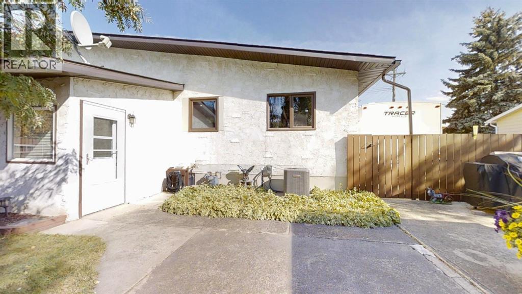 5039 4 Street W, Claresholm, Alberta  T0L 0T0 - Photo 43 - A2285700