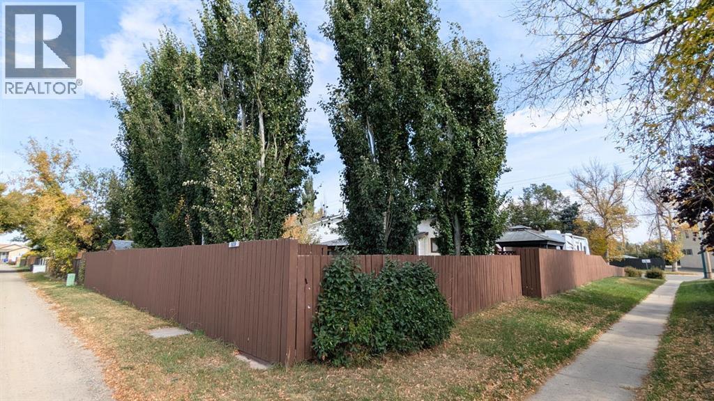 5039 4 Street W, Claresholm, Alberta  T0L 0T0 - Photo 44 - A2285700