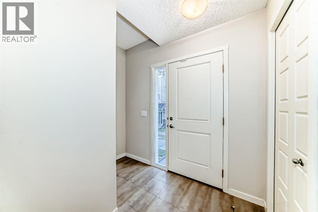 409 Nolanlake Villas Nw, Calgary, Alberta T3R 0Z7 - Photo 2 - A2272038