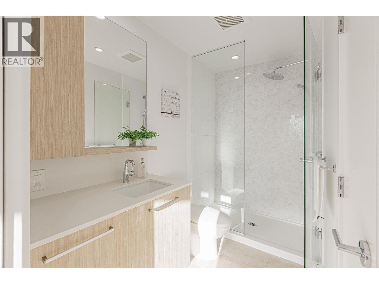 3907 567 Clarke Road, Coquitlam, British Columbia  V3J 0K7 - Photo 5 - R3090094