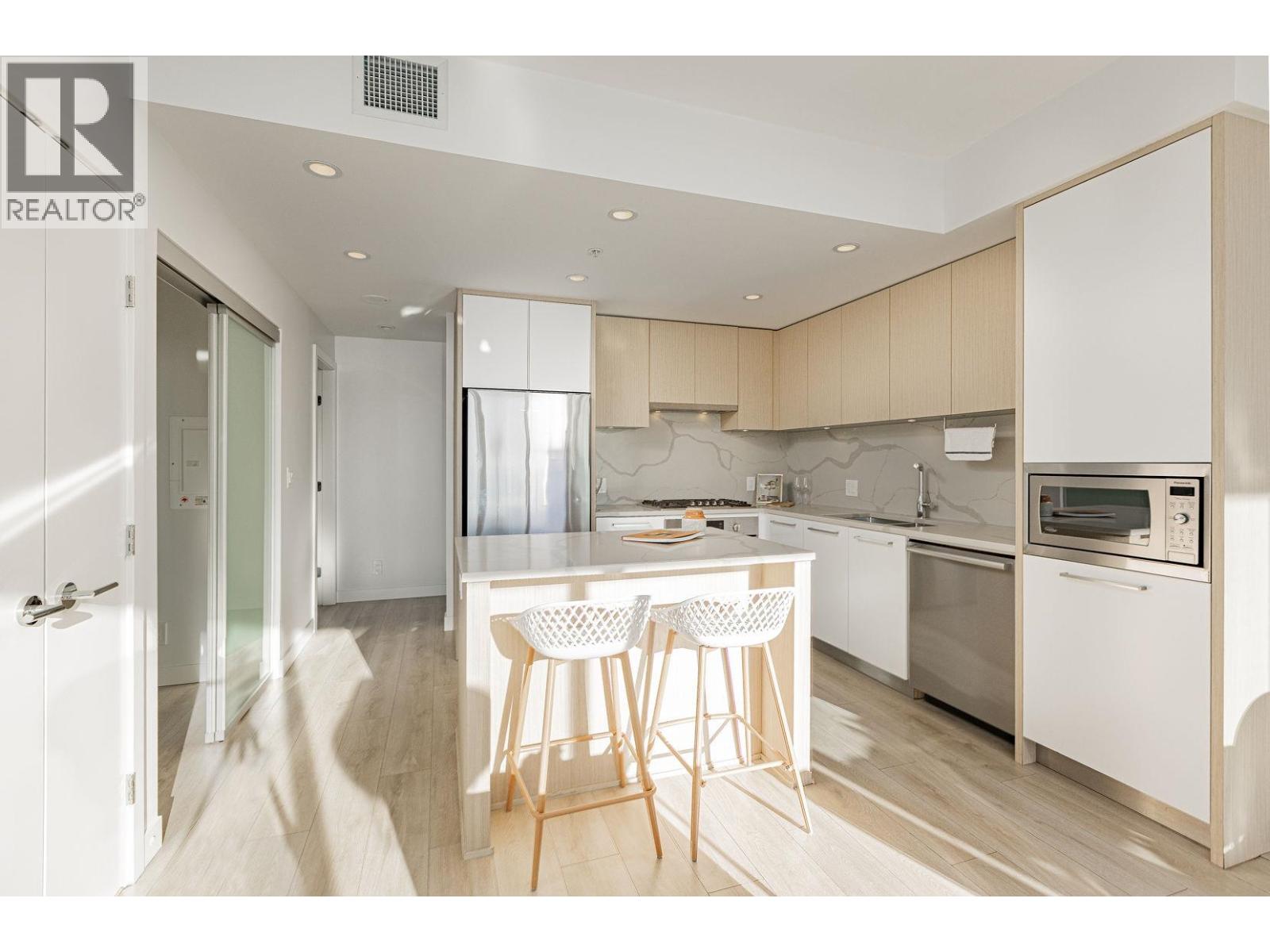 3907 567 Clarke Road, Coquitlam, British Columbia  V3J 0K7 - Photo 6 - R3090094