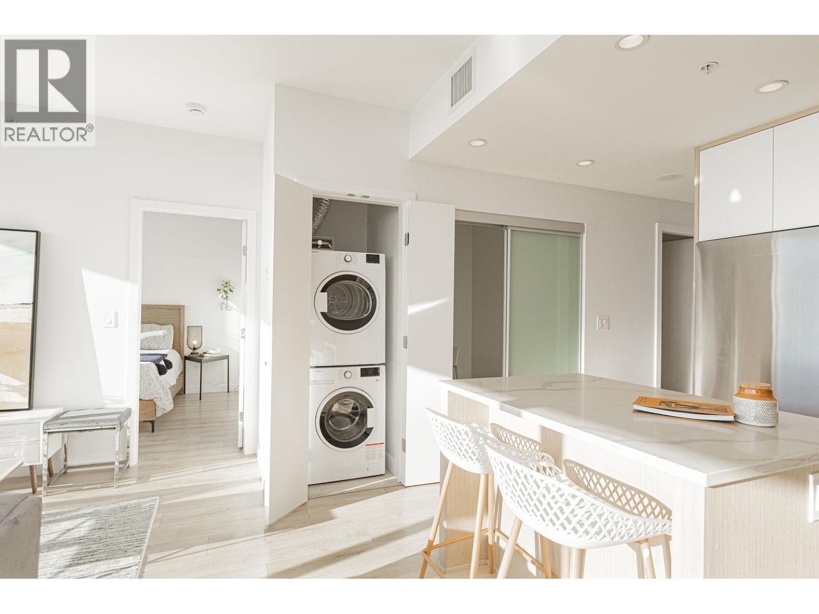 3907 567 Clarke Road, Coquitlam, British Columbia  V3J 0K7 - Photo 8 - R3090094