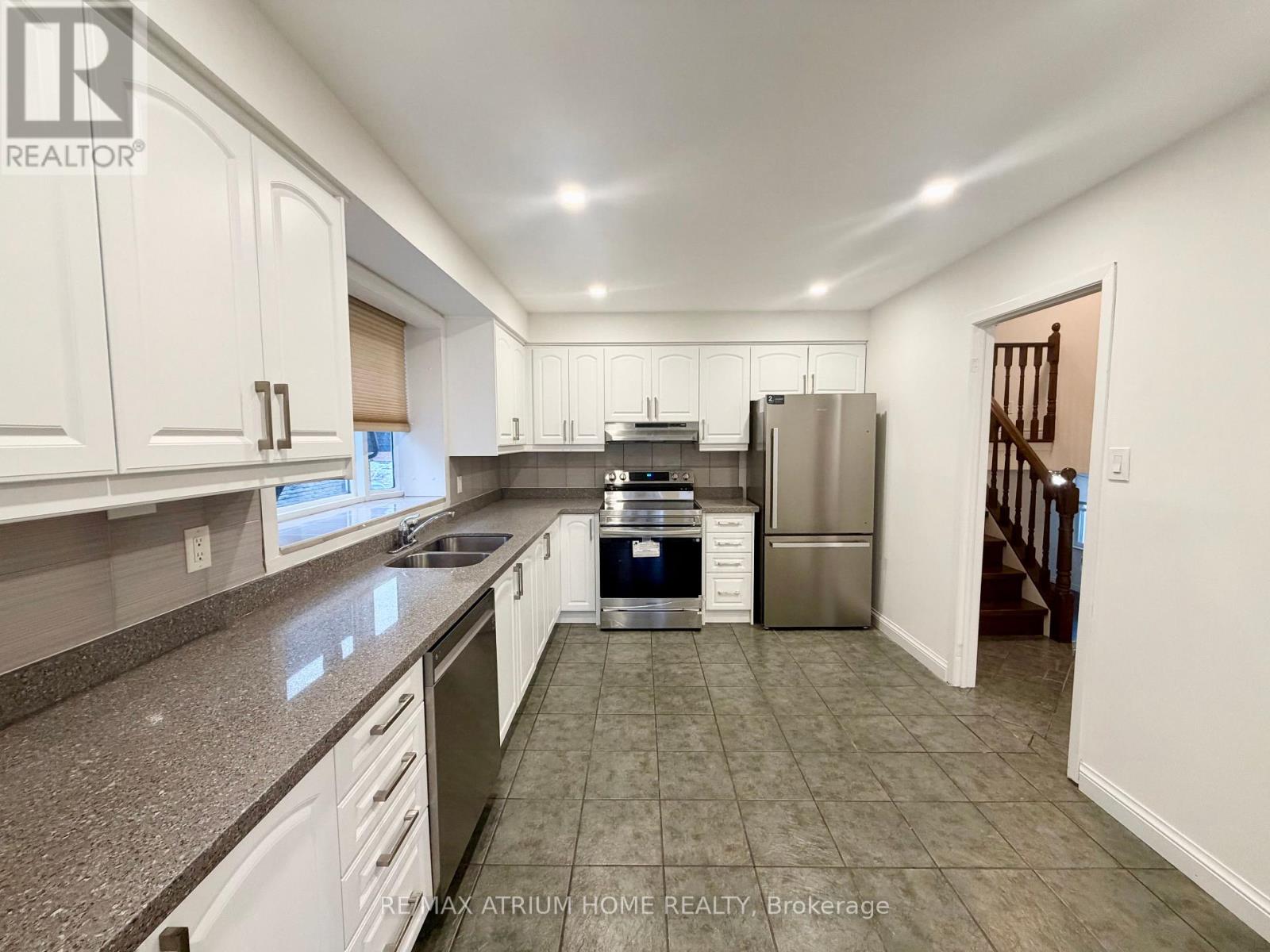 59 Carlton Road, Markham, Ontario  L3R 1Z4 - Photo 6 - N12791274