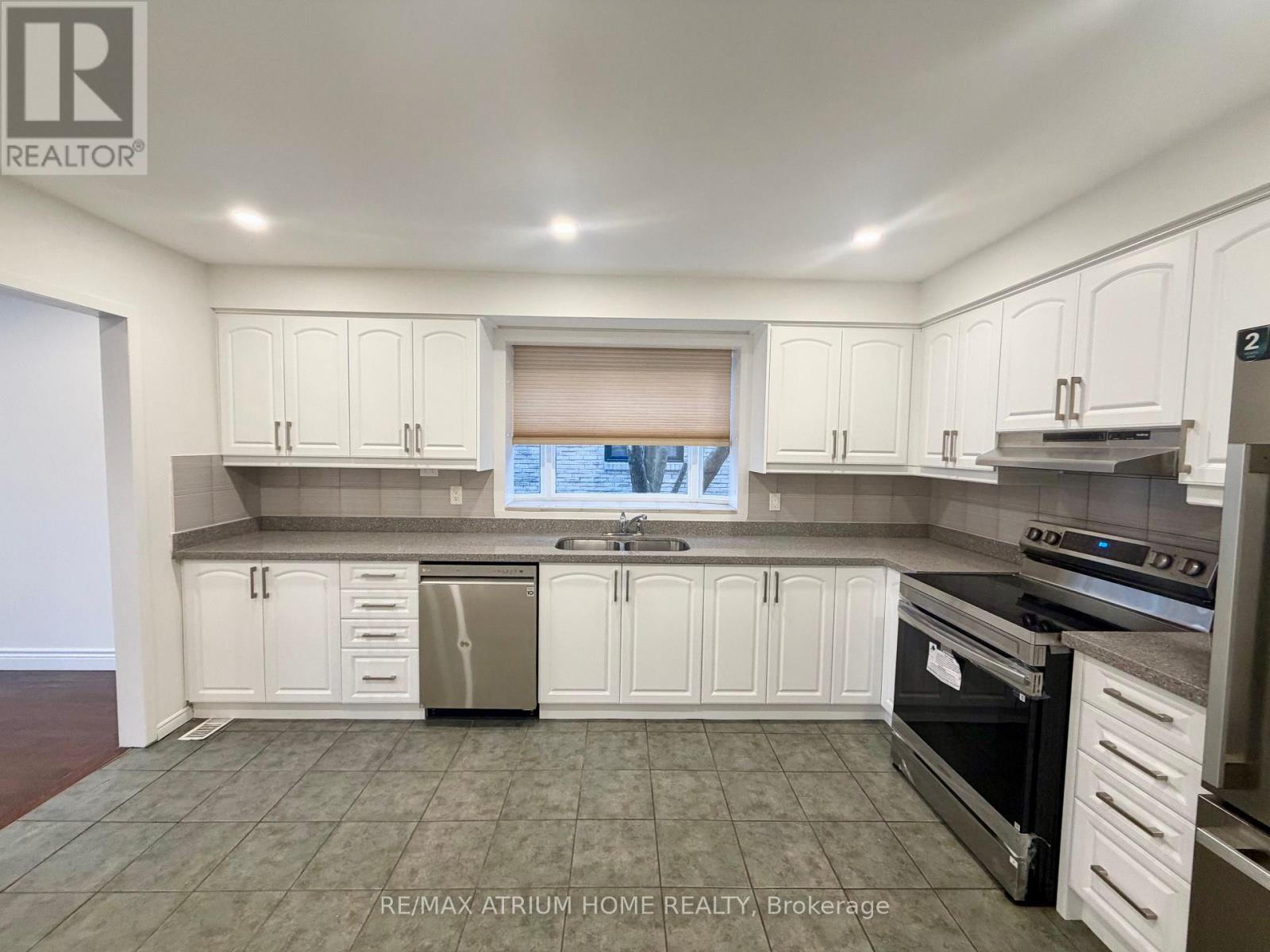 59 Carlton Road, Markham, Ontario  L3R 1Z4 - Photo 7 - N12791274