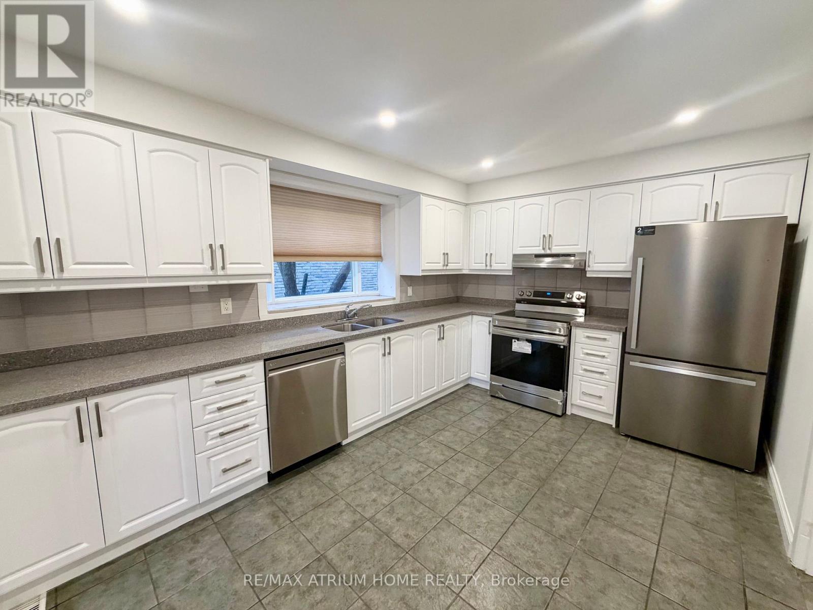 59 Carlton Road, Markham, Ontario  L3R 1Z4 - Photo 8 - N12791274