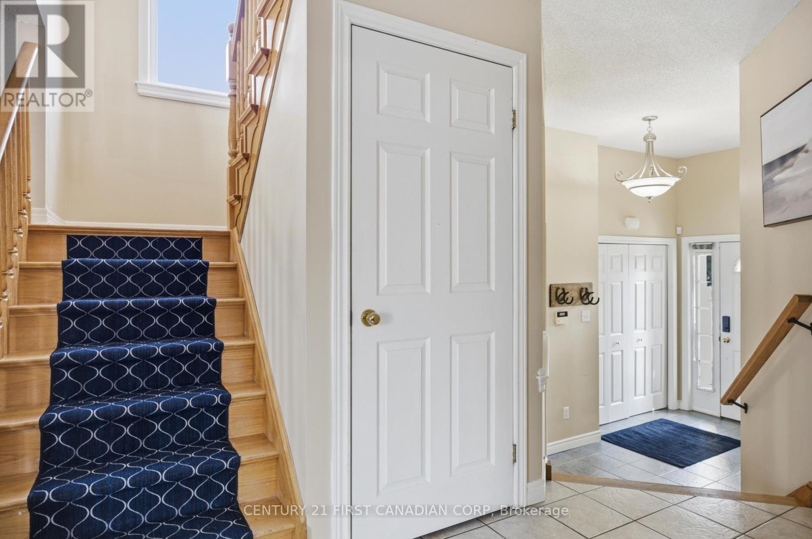 736 Thornwood Drive, London North, Ontario  N6H 5J6 - Photo 10 - X12791324