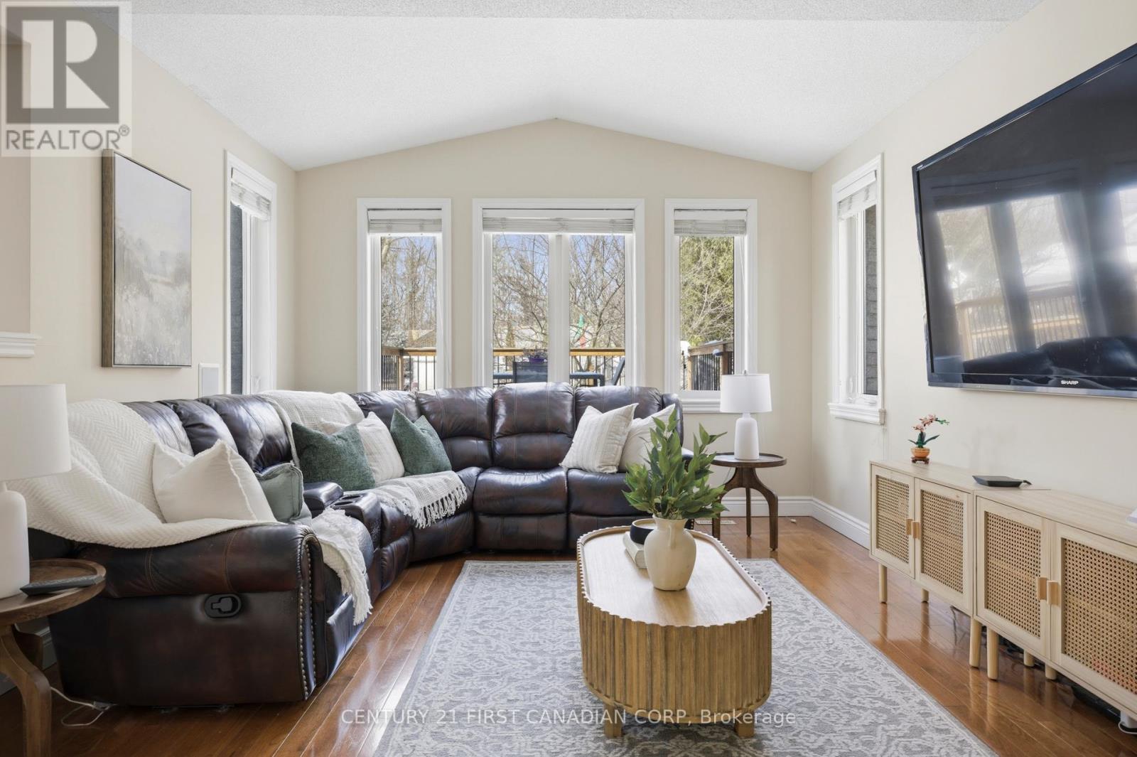 736 Thornwood Drive, London North, Ontario  N6H 5J6 - Photo 12 - X12791324