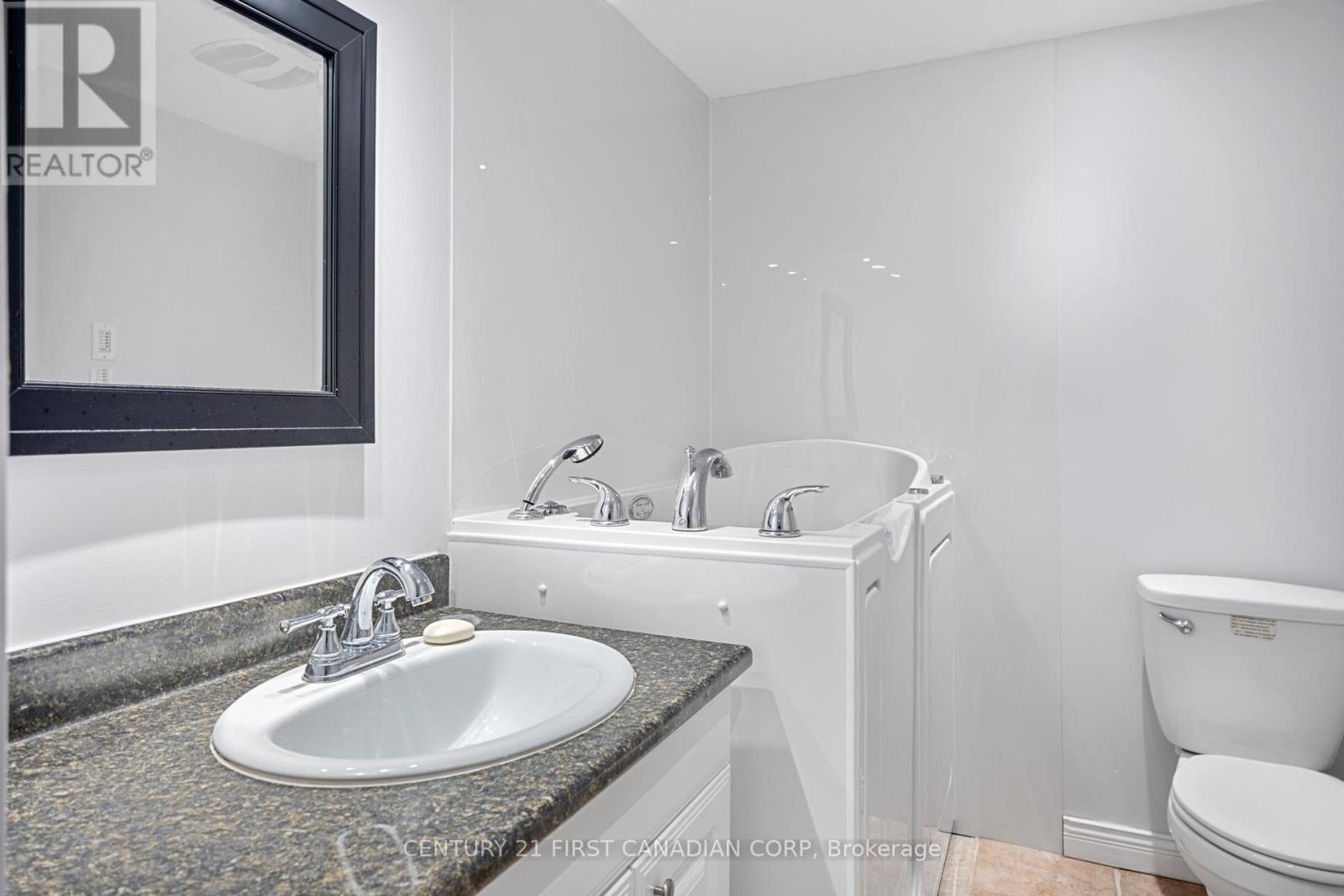 736 Thornwood Drive, London North, Ontario  N6H 5J6 - Photo 27 - X12791324