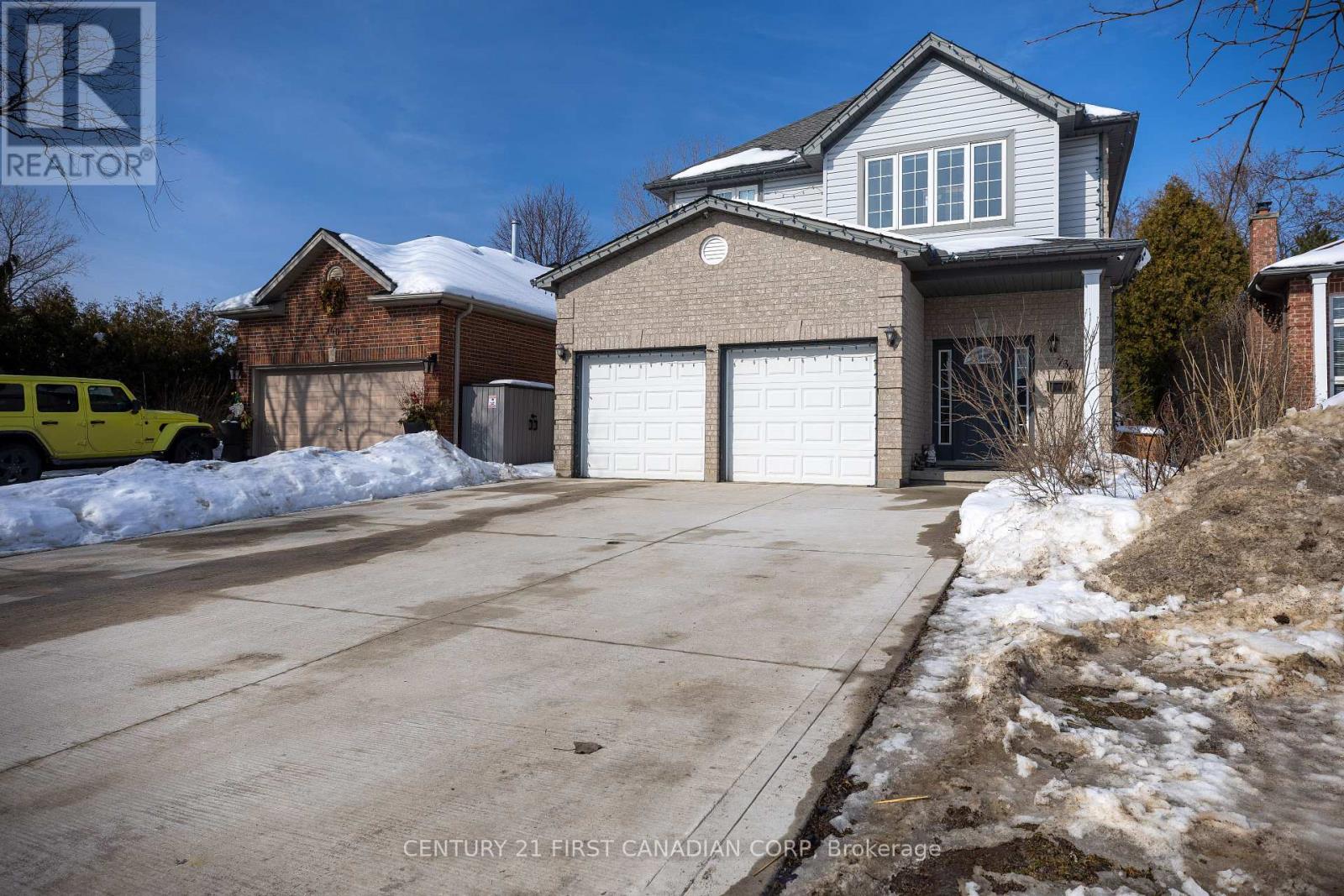 736 Thornwood Drive, London North, Ontario  N6H 5J6 - Photo 3 - X12791324