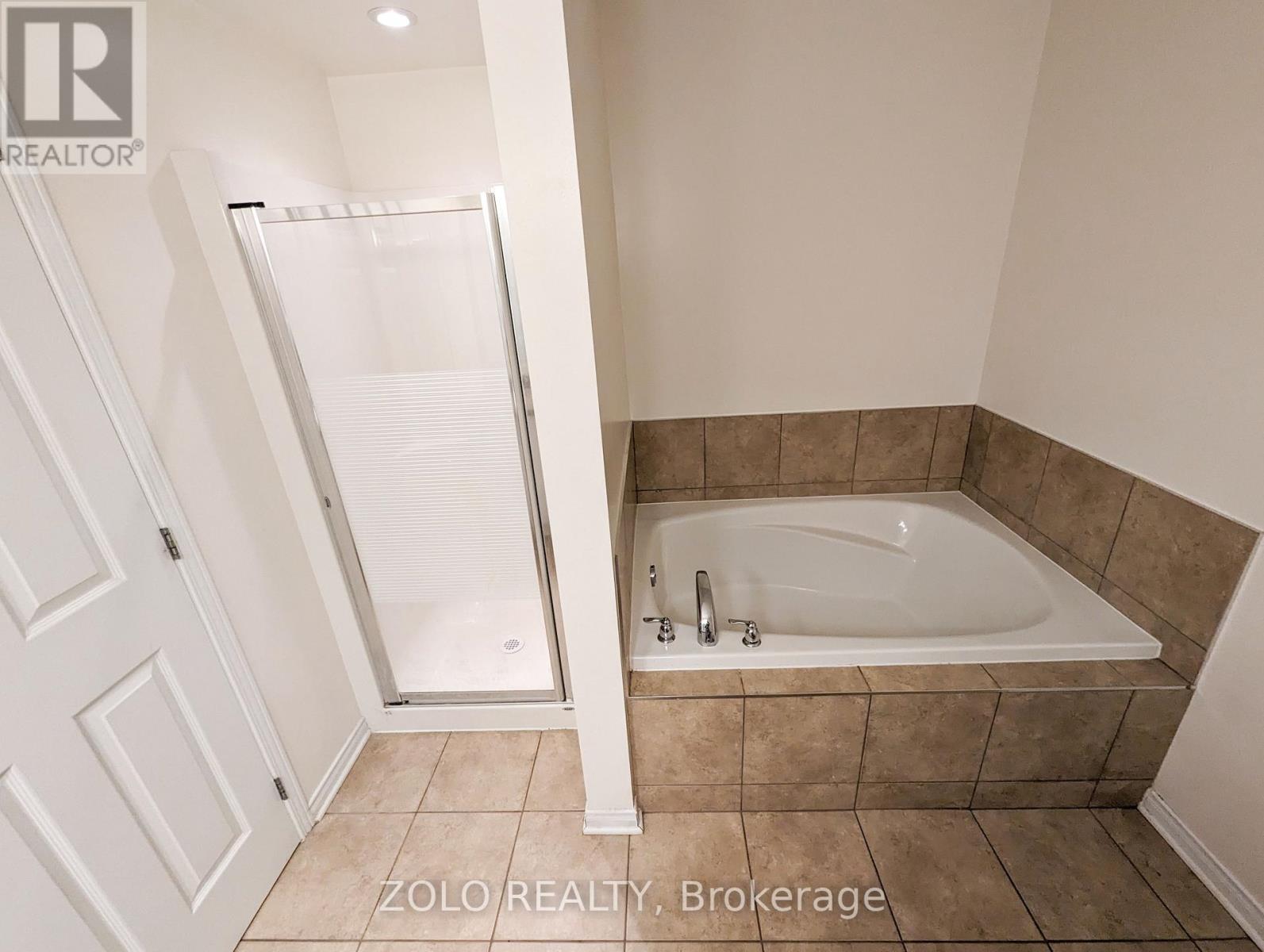 113 Lochnaw Private, Ottawa, Ontario  K2J 0Z5 - Photo 12 - X12791298