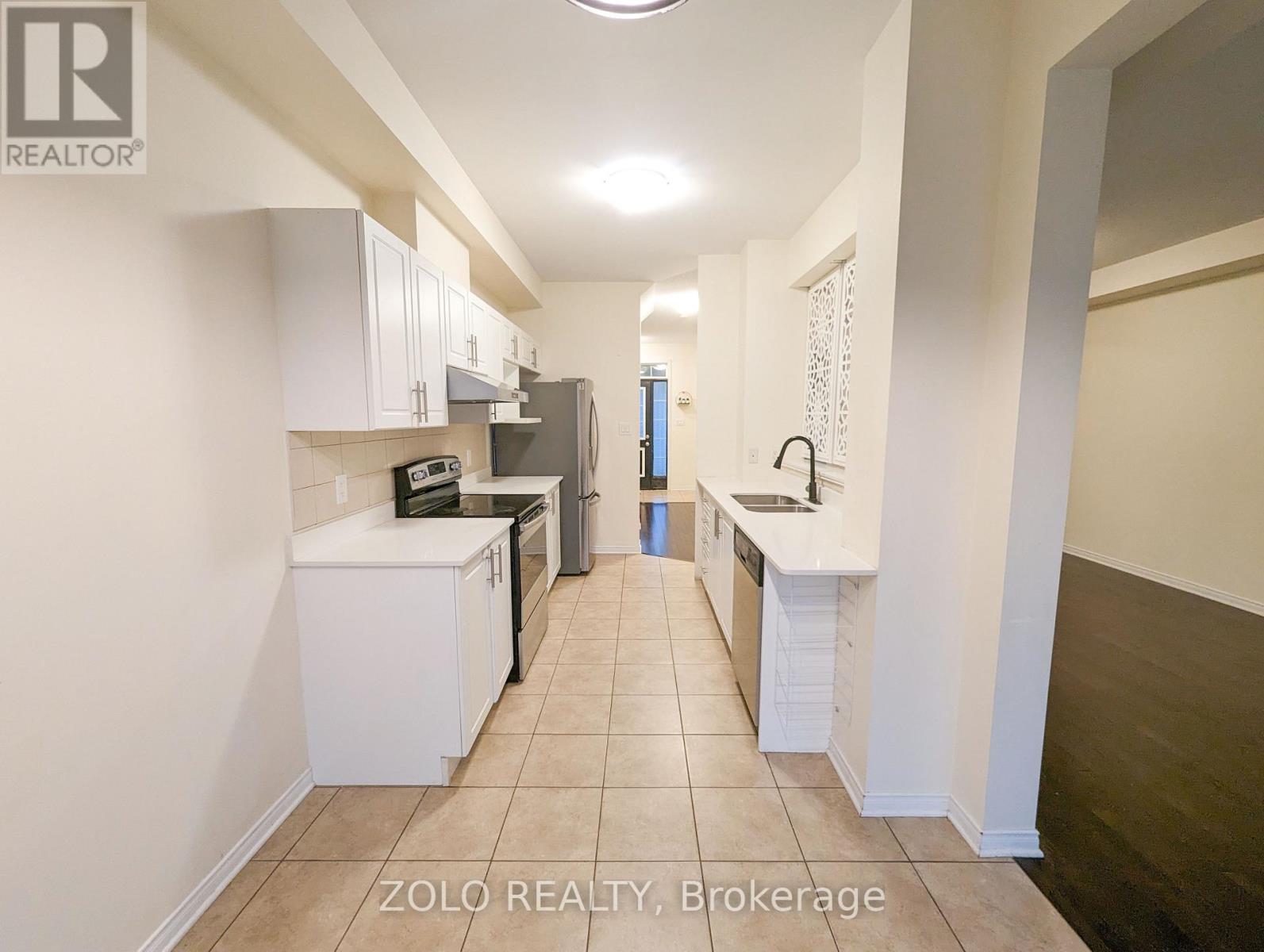 113 Lochnaw Private, Ottawa, Ontario  K2J 0Z5 - Photo 8 - X12791298