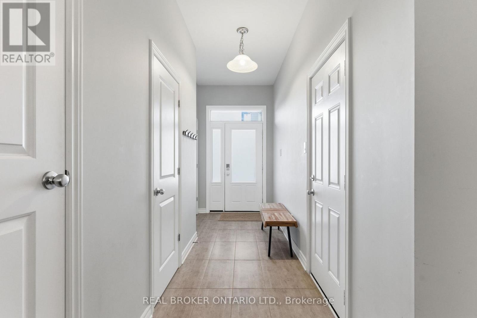 532 Fawn Valley Private, Ottawa, Ontario  K1T 0W5 - Photo 2 - X12791330