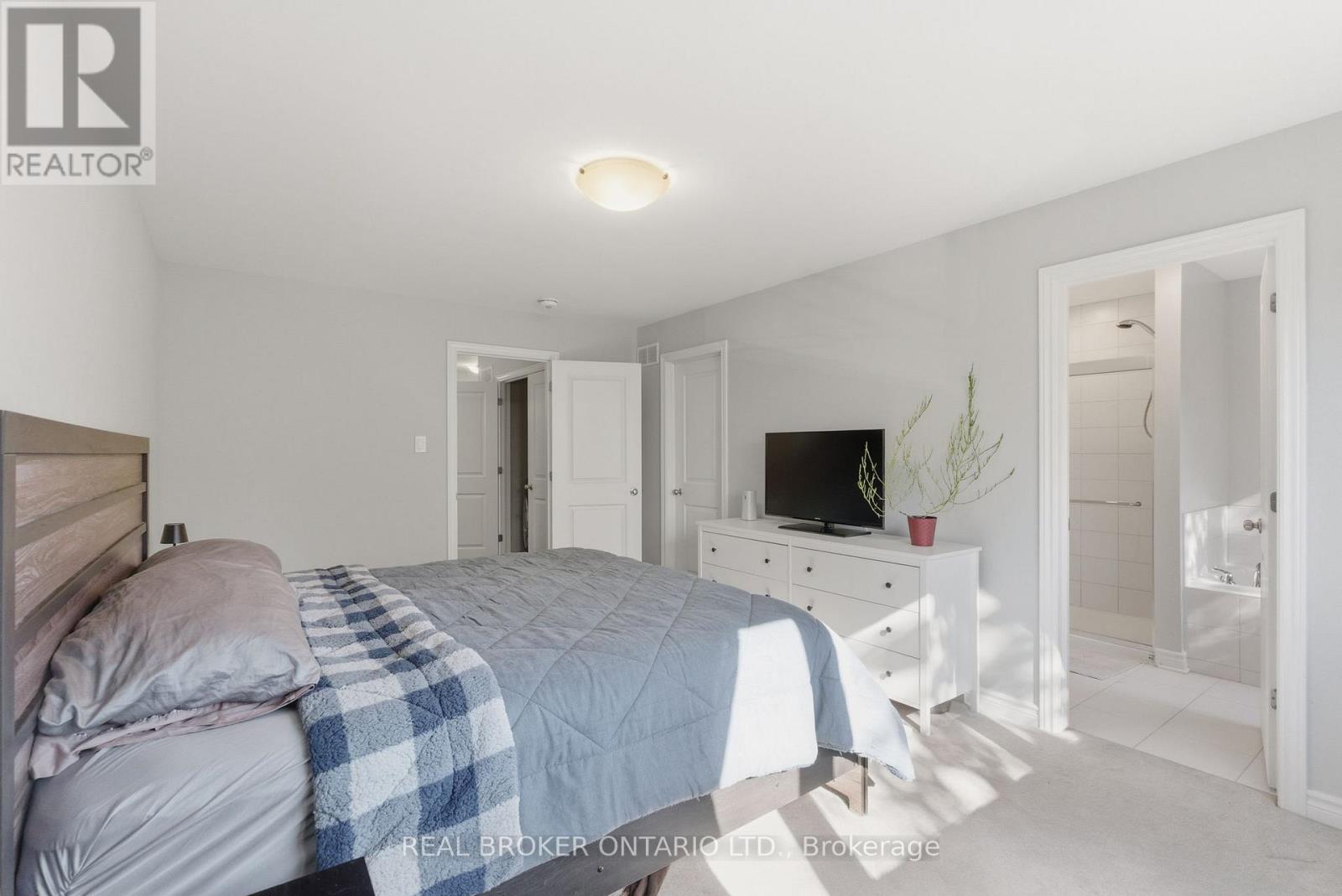 532 Fawn Valley Private, Ottawa, Ontario  K1T 0W5 - Photo 22 - X12791330