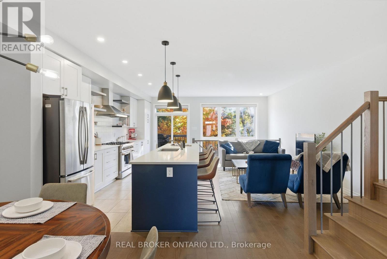 532 Fawn Valley Private, Ottawa, Ontario  K1T 0W5 - Photo 4 - X12791330