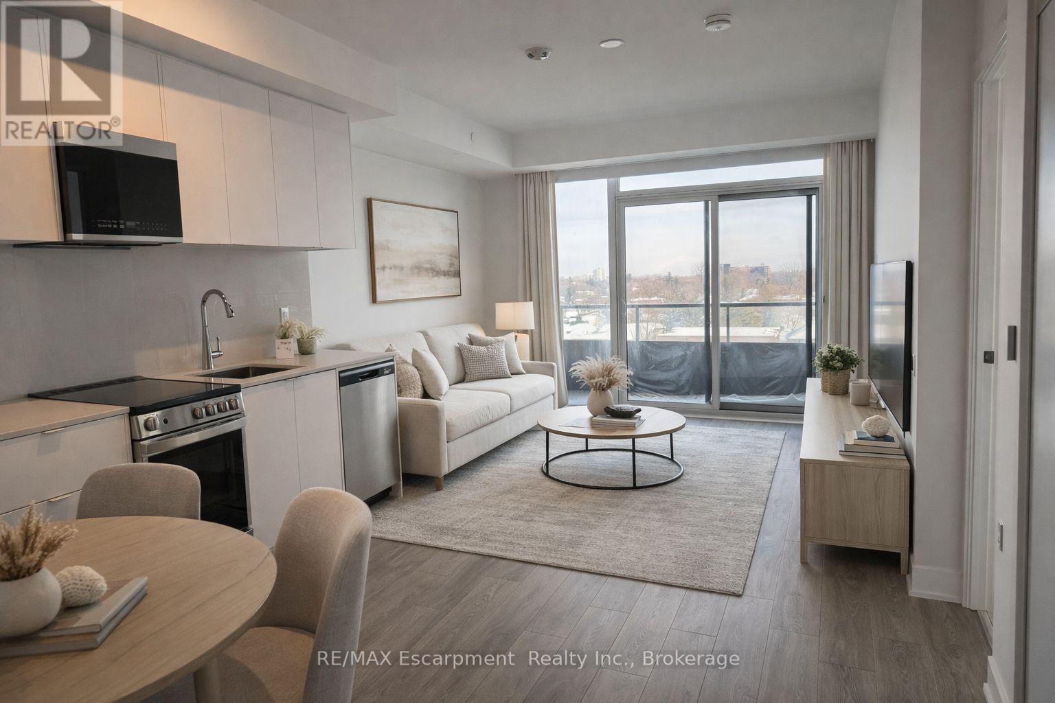 704 - 2088 James Street, Burlington, Ontario  L7R 0H2 - Photo 3 - W12791342