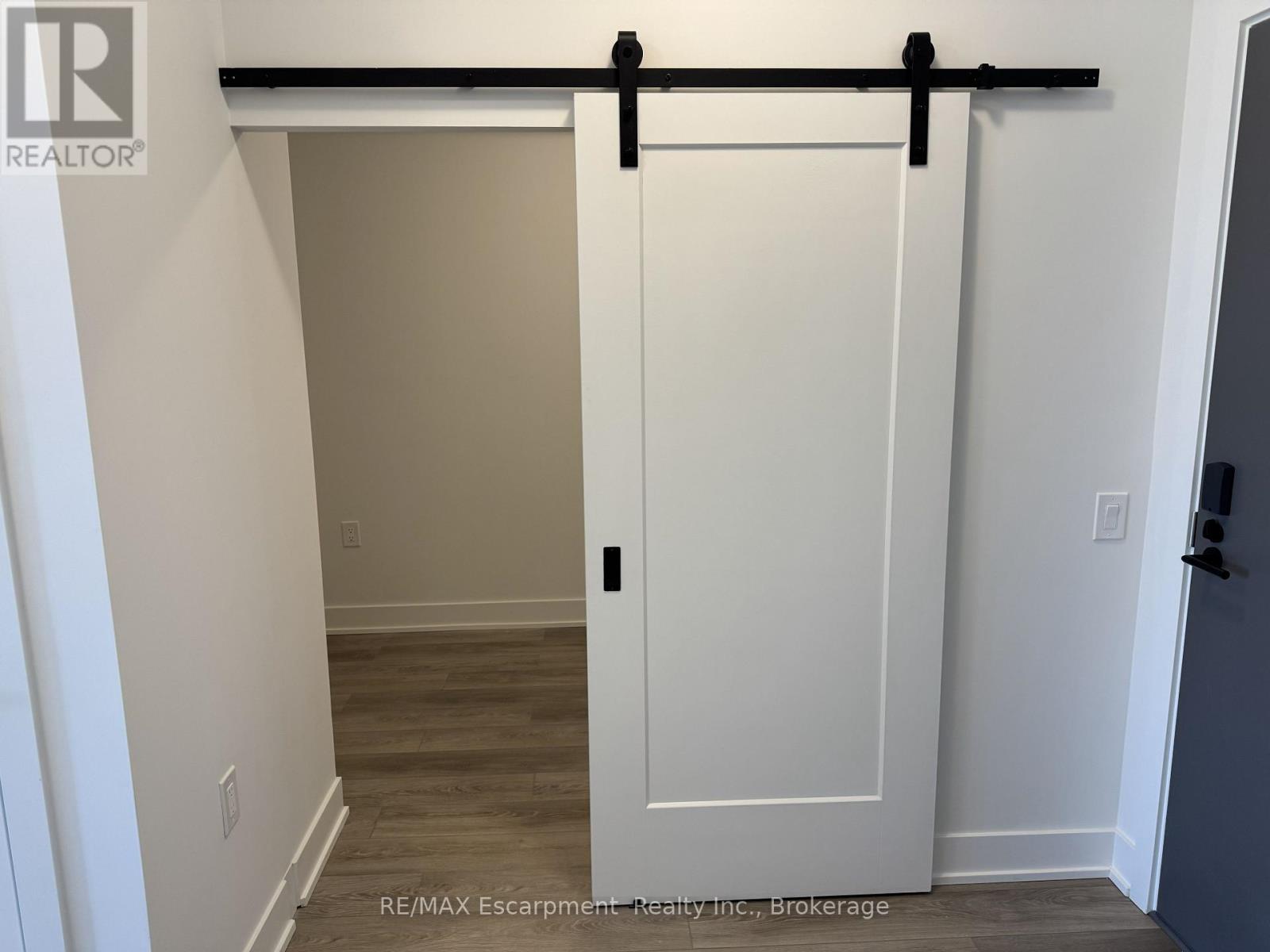 704 - 2088 James Street, Burlington, Ontario  L7R 0H2 - Photo 7 - W12791342