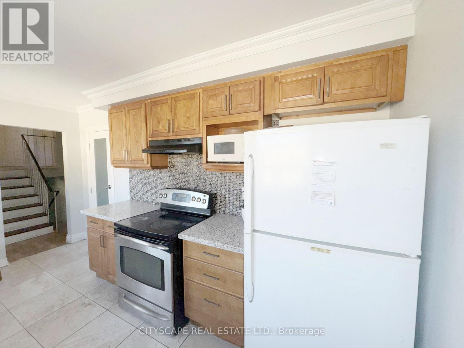 11 Melpham Court, Toronto, Ontario  M9V 2H2 - Photo 11 - W12436065