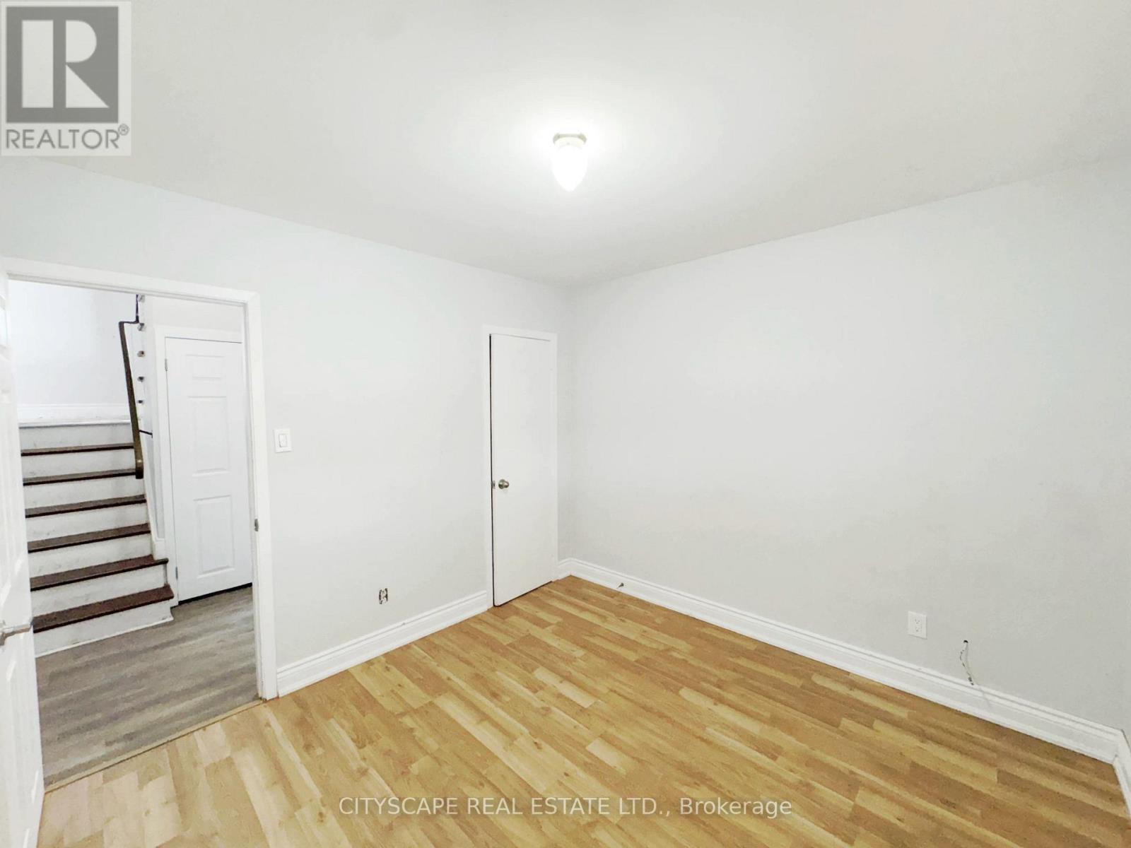 11 Melpham Court, Toronto, Ontario  M9V 2H2 - Photo 26 - W12436065