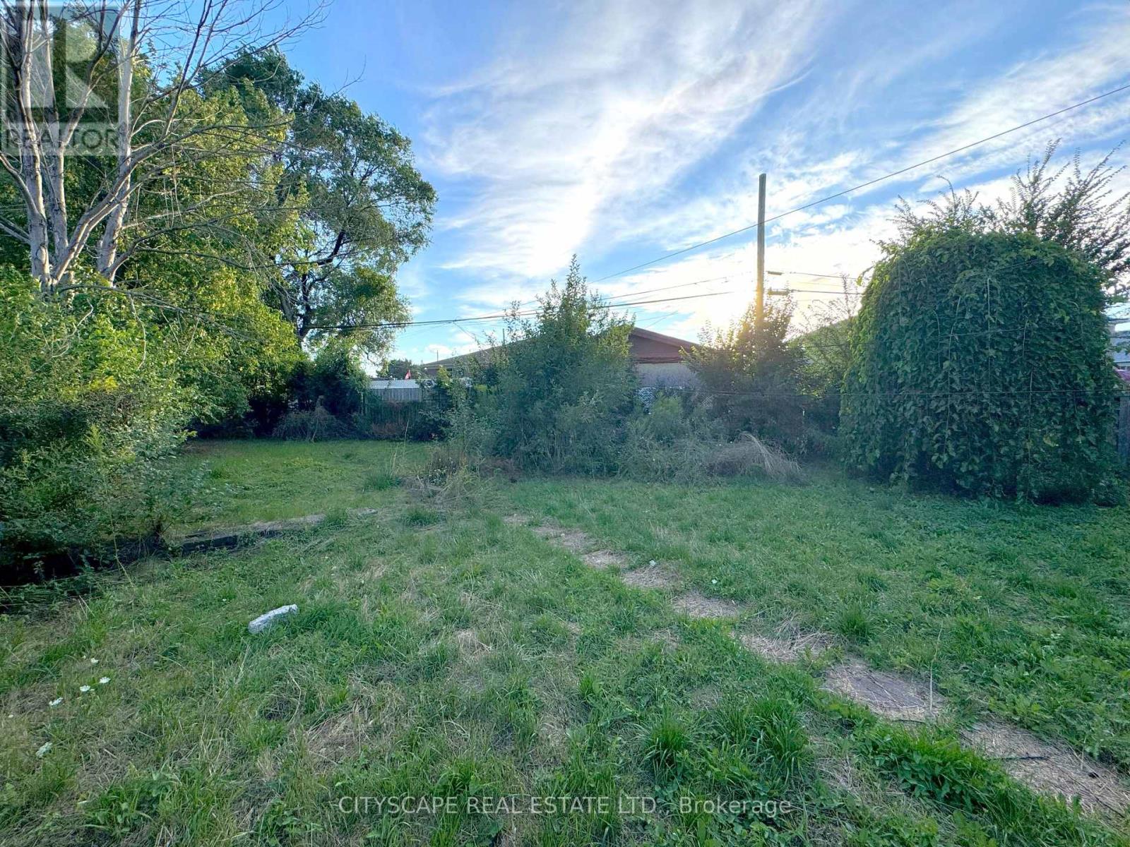 11 Melpham Court, Toronto, Ontario  M9V 2H2 - Photo 36 - W12436065