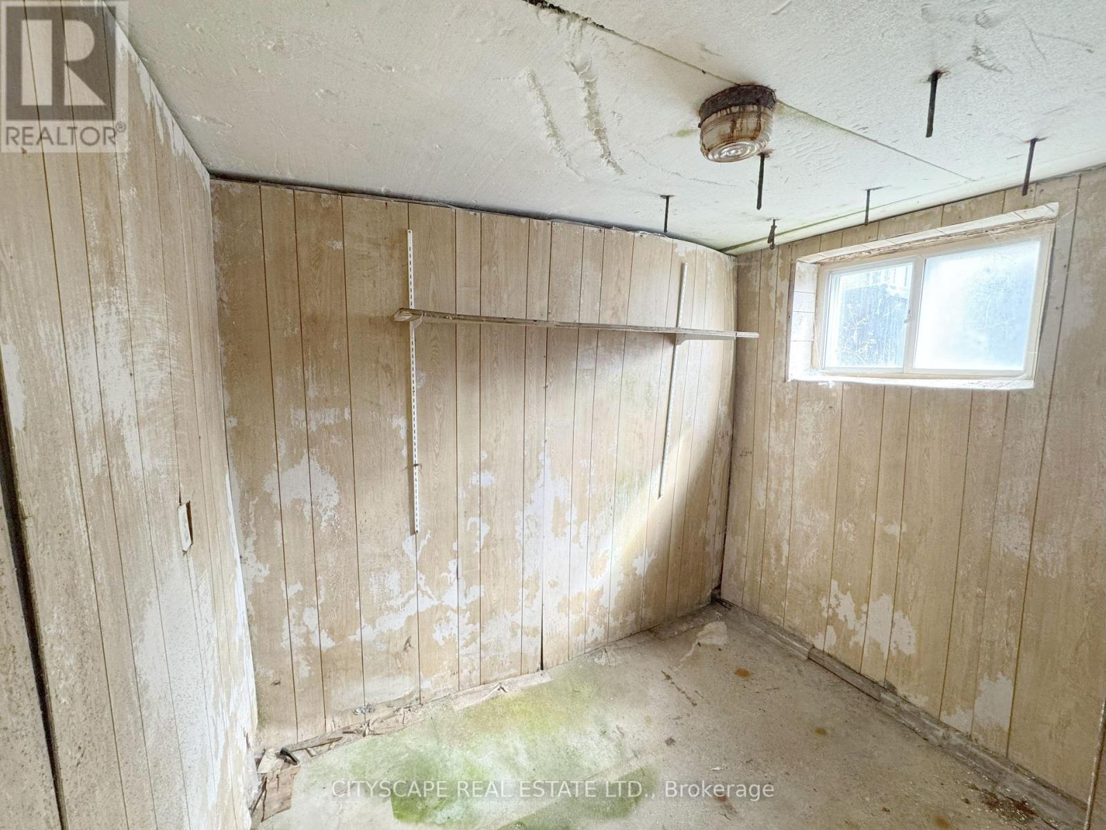 11 Melpham Court, Toronto, Ontario  M9V 2H2 - Photo 35 - W12436065