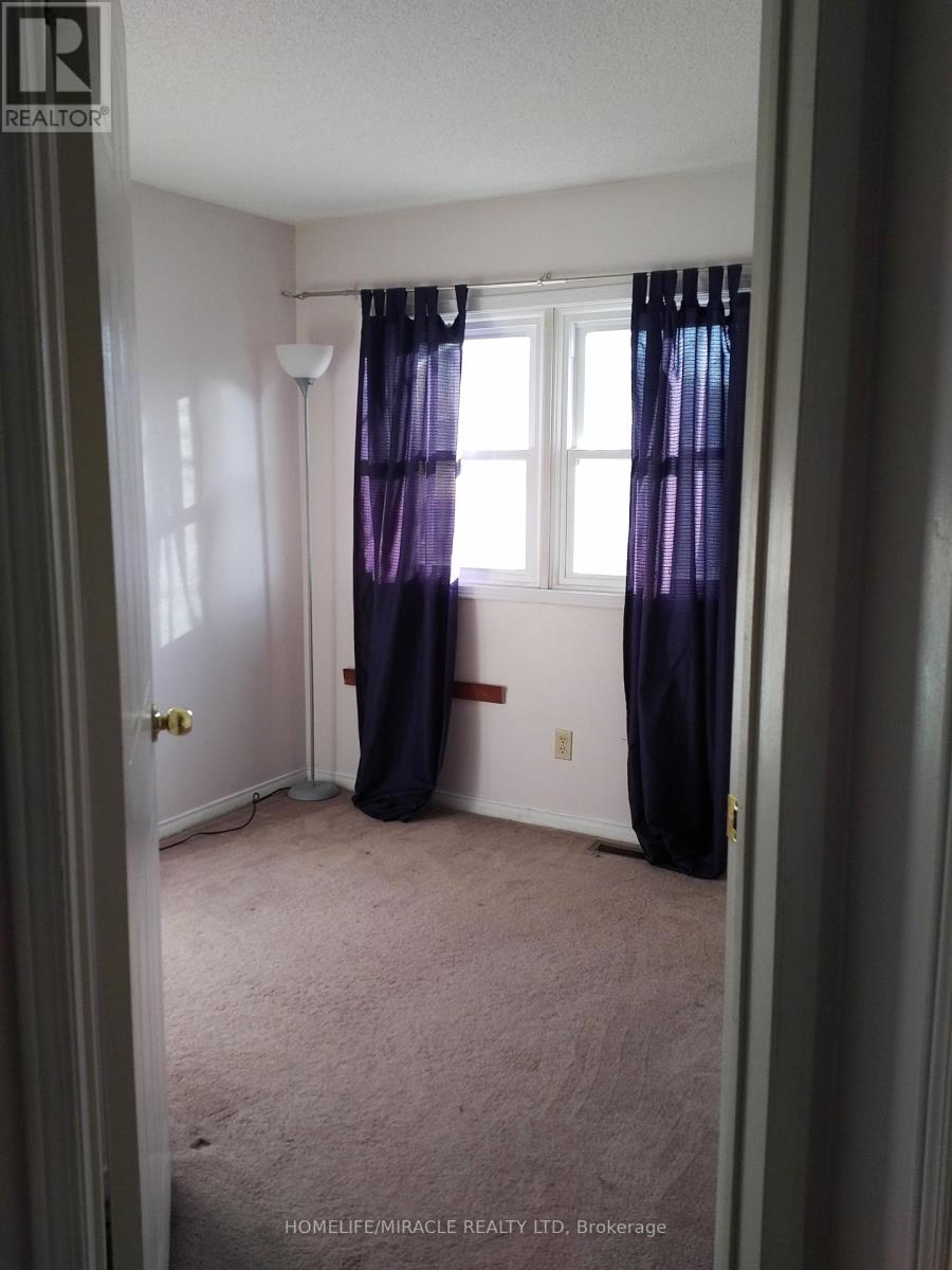 459 Beechwood Place, Waterloo, Ontario  N2T 2N8 - Photo 6 - X12756930