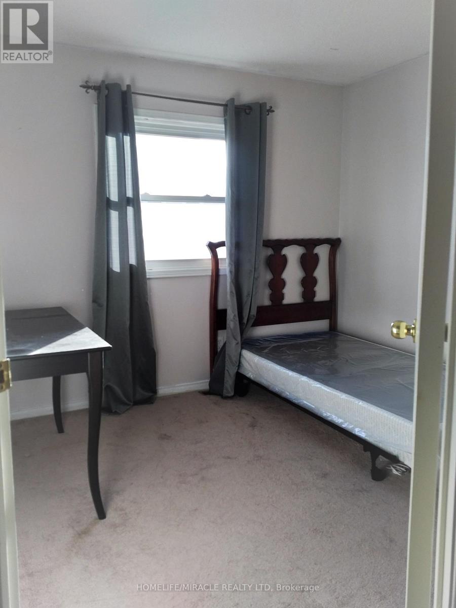 459 Beechwood Place, Waterloo, Ontario  N2T 2N8 - Photo 7 - X12756930