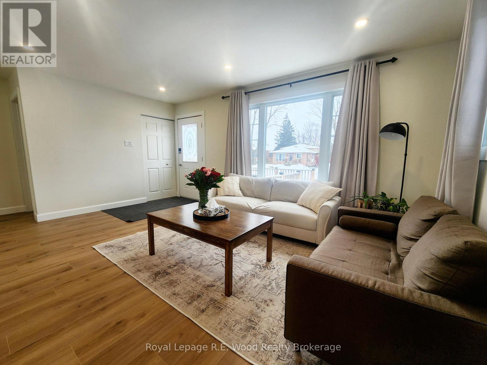 6 Centennial Avenue, Tillsonburg, Ontario  N4G 4R6 - Photo 7 - X12791338