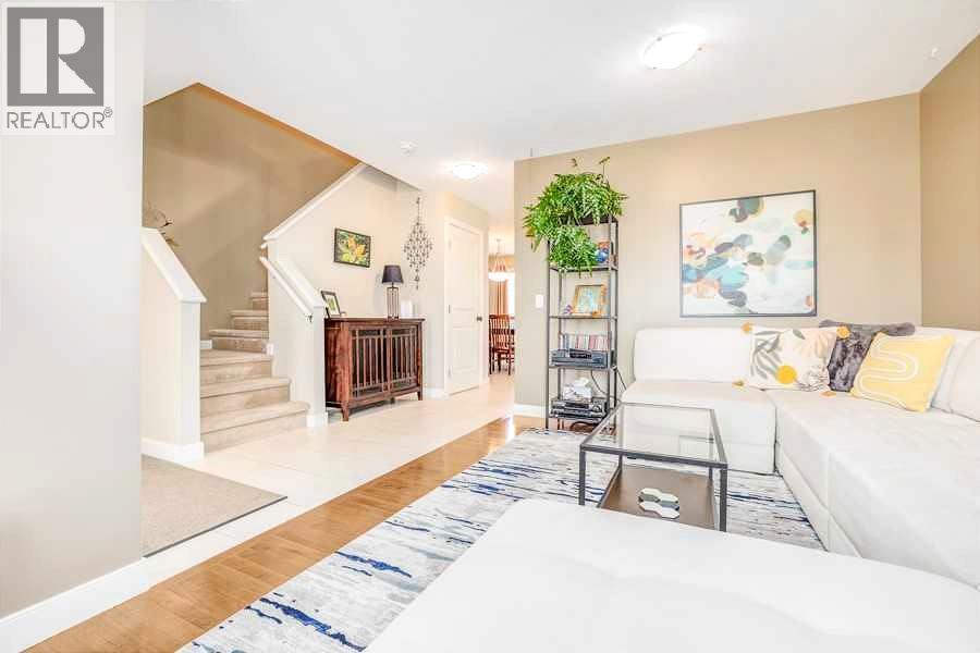 112 Everridge Common Sw, Calgary, Alberta  T2Y 5H1 - Photo 4 - A2285230