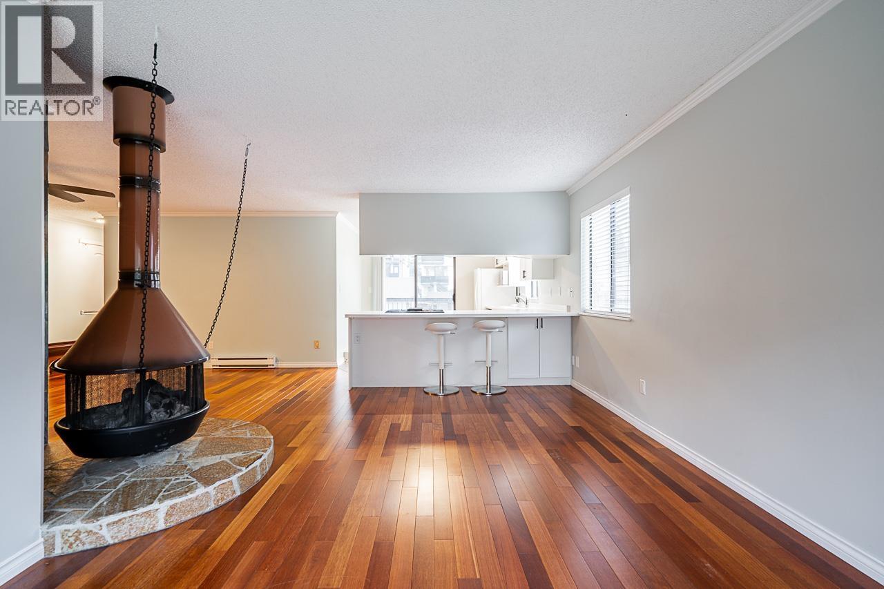 8074 19th Avenue, Burnaby, British Columbia  V3N 1G3 - Photo 5 - R3089593