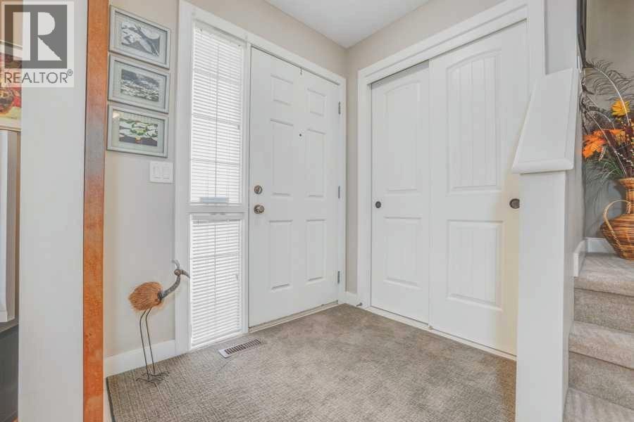 112 Everridge Common Sw, Calgary, Alberta  T2Y 5H1 - Photo 2 - A2285230