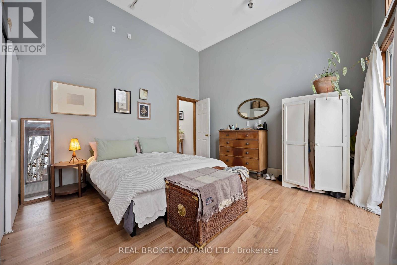 Upper - 22 Curzon Street, Toronto, Ontario  M4M 3B4 - Photo 18 - E12791308