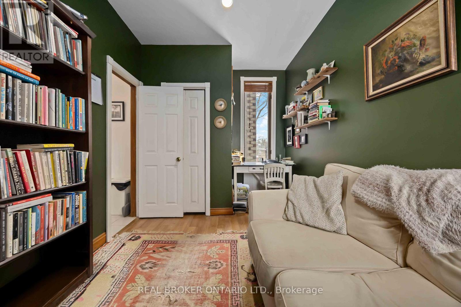 Upper - 22 Curzon Street, Toronto, Ontario  M4M 3B4 - Photo 23 - E12791308